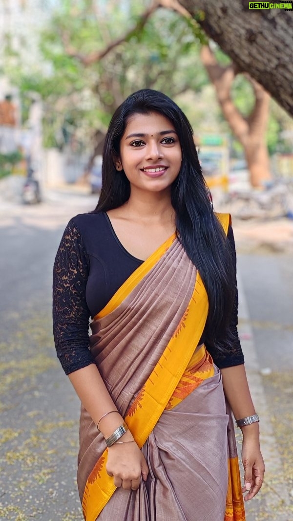 swetha kumar - 19.2K Likes - Any Telugu Fansš§”š„?? Bombai ki Ranuš¦ #trending #telugusongs @swethakumar_off
#telugu #albumsong #trendingnow #saree #dance #reels #viral #andhra #telangana #tamilponnu #remixonreels #swethakumar_off