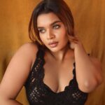veena jessi