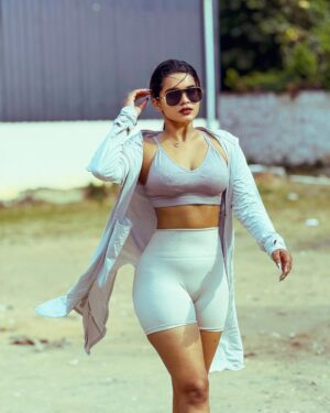 veena jessi Instagram - Be your own  Daddy , make your own Sugar 💪🏻

#postoftheday #gymmotivation #gymfits #fitnessmodel #gymlover #stayfit #indianmodel #tamilponnu #chennai #explorepage #trending
