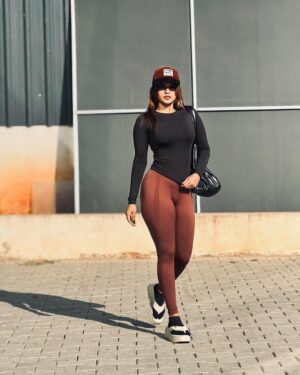 veena jessi Instagram - My favourite hobby 🏋️‍♀️ 💪🏻
#candids 🤓

#gymtime #workoutmotivation #workoutwear #fitnessmodel #stayfitstayhealthy #fitnessgoals #summertime #trending #candids #explorepage