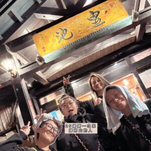 Abao Instagram - 2025.4 👋  完成好多 成長好多 都是過程🫶🏽💓

5月就要飛菲 身體健康 一切平順 
See u in AFRICA  #Bushfire this May 🔥