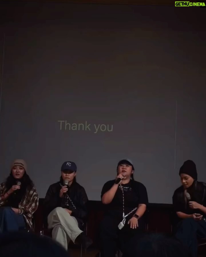 Abao - 3K Likes - 《那屋瓦作為音樂與休閒的文化廠牌》
謝謝台藝大原資中心與主任果葶的邀請
講座主題好愛剛好今年那屋瓦成立十年
可以跟不同族群的朋友分享自己在做的事
有原民同學、漢人朋友、馬來西亞的朋友
很開心可以面對面的跟大家聊天💬
謝謝原資中心的照顧跟去年早早的邀請😂🫶🏽
謝謝影片🎦 :超愛馬
/有個有印象的QA 分享給大家/
Q 原民品牌怎麼在商業上經營存活 ?
A
鼓勵廠牌合作的創作人保有自己正職的工作或學業,把音樂當作一個主要的副業來經營,音樂的工作會以主業為主來做行程調整,先有一份穩定的收入,音樂收入算是額外的零用錢,因為大家年紀都很輕可能未來也不一定要走音樂這行,先以不影響生計的方式一起體驗看看這個行業,之後再讓他們自己決定要維持斜槓或是全職音樂人。
因為大家都有固定的收入,所以可以有時間專心去累積作品跟演出前的訓練,或田調等等現在不賺錢,但對作品品質跟藝人想法建立很重要的事。演出頻率也可以按我跟大家身心狀態做調整,如果這個月想多寫歌那就專心寫歌,如果這個月有祭典要參加就避開演出,大概是這樣的節奏。
盡量維持大家平衡在一個好的狀態,狀態影響產出,不論是作品或是演出,好的表現就會吸引好的邀約,大概是建立這樣的循環。
#講座 #台藝大原資中心