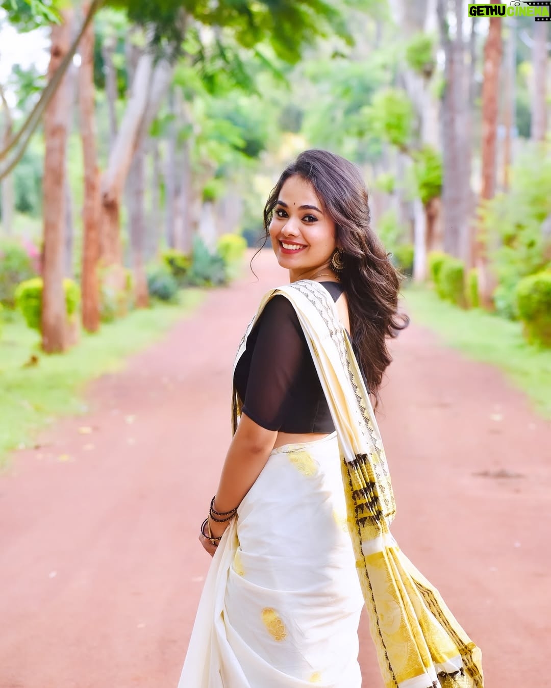 Abhijna Vishwanath - 87.9K Likes - Edhuru nenne beku♥️
Swipe ➡️