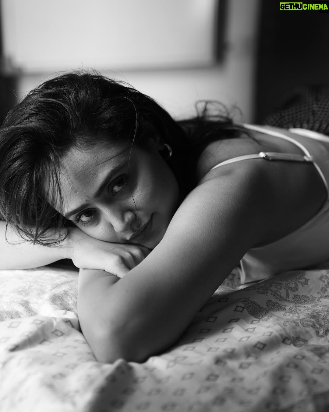 Aditi Rawat - 458 Likes - Less colors, more emotions.🖤
.
.
.
#picturs #ɴᴇᴡᴘᴏsᴛ #aditirawat #lookbook #photoshoot #emotions #blackandwhitephoto