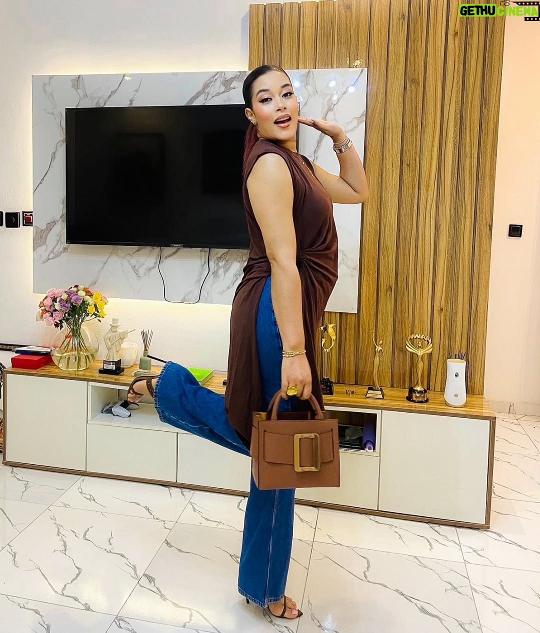 Adunni Ade - 33.7K Likes - Sassy! Classy! And a bit of Bad-assy!😜