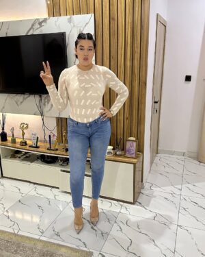 Adunni Ade Instagram - 😘✌🏻