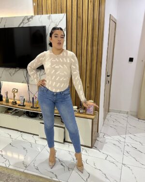 Adunni Ade Instagram - 😘✌🏻