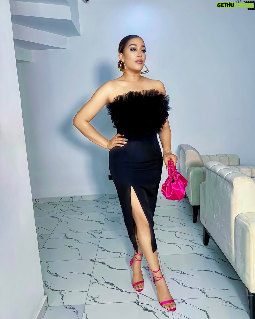 Adunni Ade - 39.2K Likes - Black is the New Black! Always in style and never out of place.