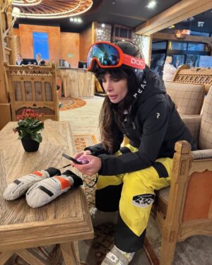 Agnieszka Dygant Instagram - A może by tak rzucić to wszystko i Góralką zostać! 😉 #zakopane #winter #ski #pierogizjagodami #spa #krupówki #actress