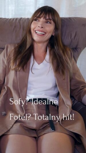 Agnieszka Dygant Instagram - Razem z Anią, moją projektantką, szukam sofy idealnej.

Przeglądamy wyjątkowe kolekcje od @befame_sofas – tyle pięknych opcji do wyboru. 🛋️✨ 

Ten etap aranżacji wnętrza to prawdziwa przyjemność! 💛

Współpraca barterowa 

#actress #befame_sofas #befame #interiordesign #pieknewnetrza #stylishinteriors #współpraca