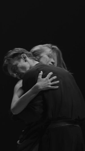 Agnieszka Kaczorowska Instagram - 3…2…1… już DZIŚ! Wielki FINAŁ @tanieczgwiazdami ❤️‍🔥

Będzie nam tego brakować… wszystkich ludzi którzy tworzą ten program, tańca, prób, nawet tych cotygodniowych czarno-białych rolek… 🥹

Jednak jeszcze dziś jest czas na „DO KOŃCA” i „NA MAKSA”😂

Jesteśmy gotowi na finał. Zjedliśmy ten parkiet przez ostatnie miesiące… było mnóstwo łez i bólu, jednocześnie ogrom radości, zabawy i śmiechu. Dziś zatańczymy naszymi sercami… dla Was i dla siebie. ❤️

Do zobaczenia.
Wasza
#paranumer8
#AgaIFilip