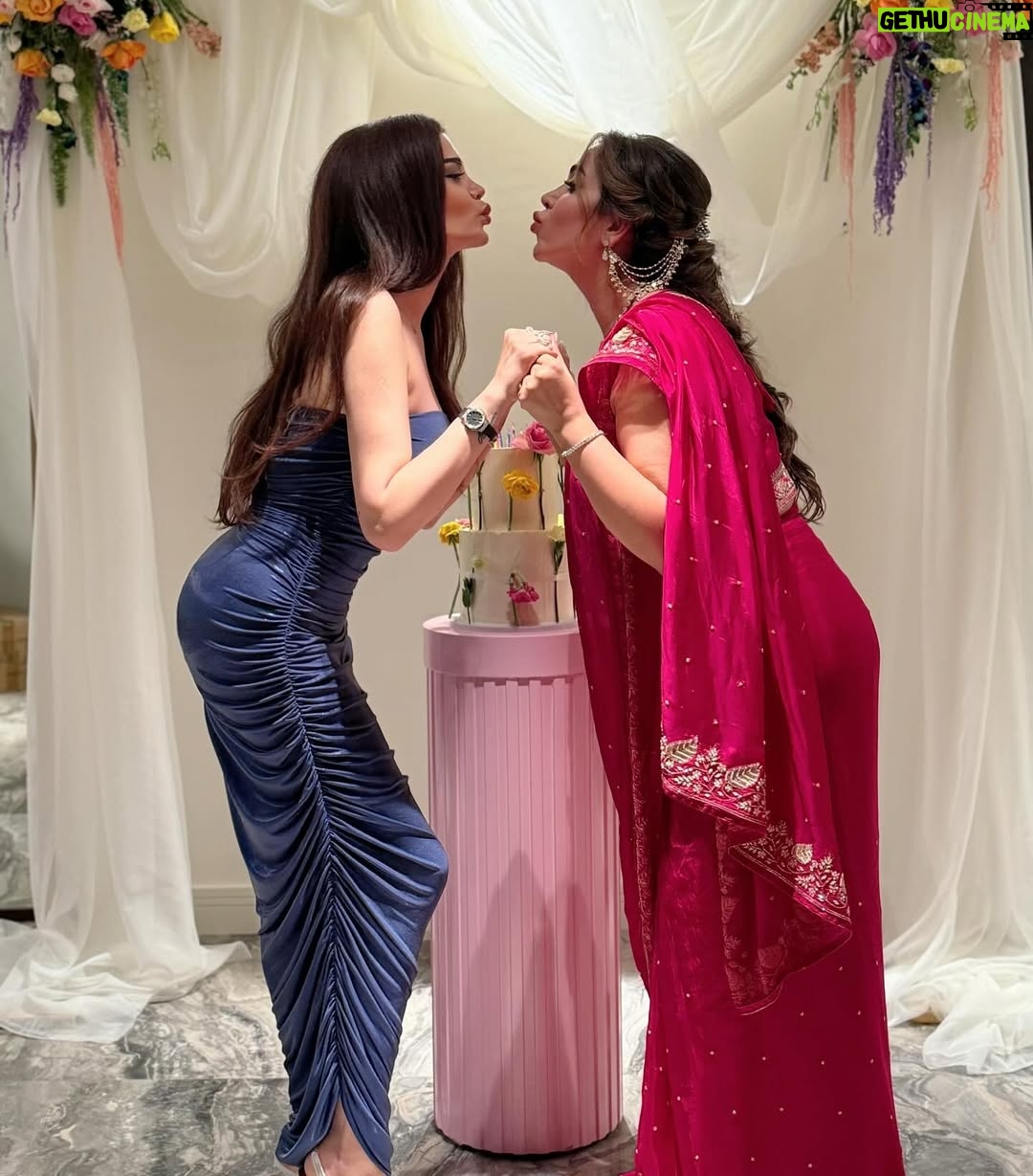Ahllam - 188.9K Likes - Happy Birthday to an amazing friend who’s not only beautiful on the outside but has the kindest heart. So grateful for all the memories we’ve shared and excited for many more….
You’re truly special!!
Happy birthday my beautiful sanamaaa🎂♥️