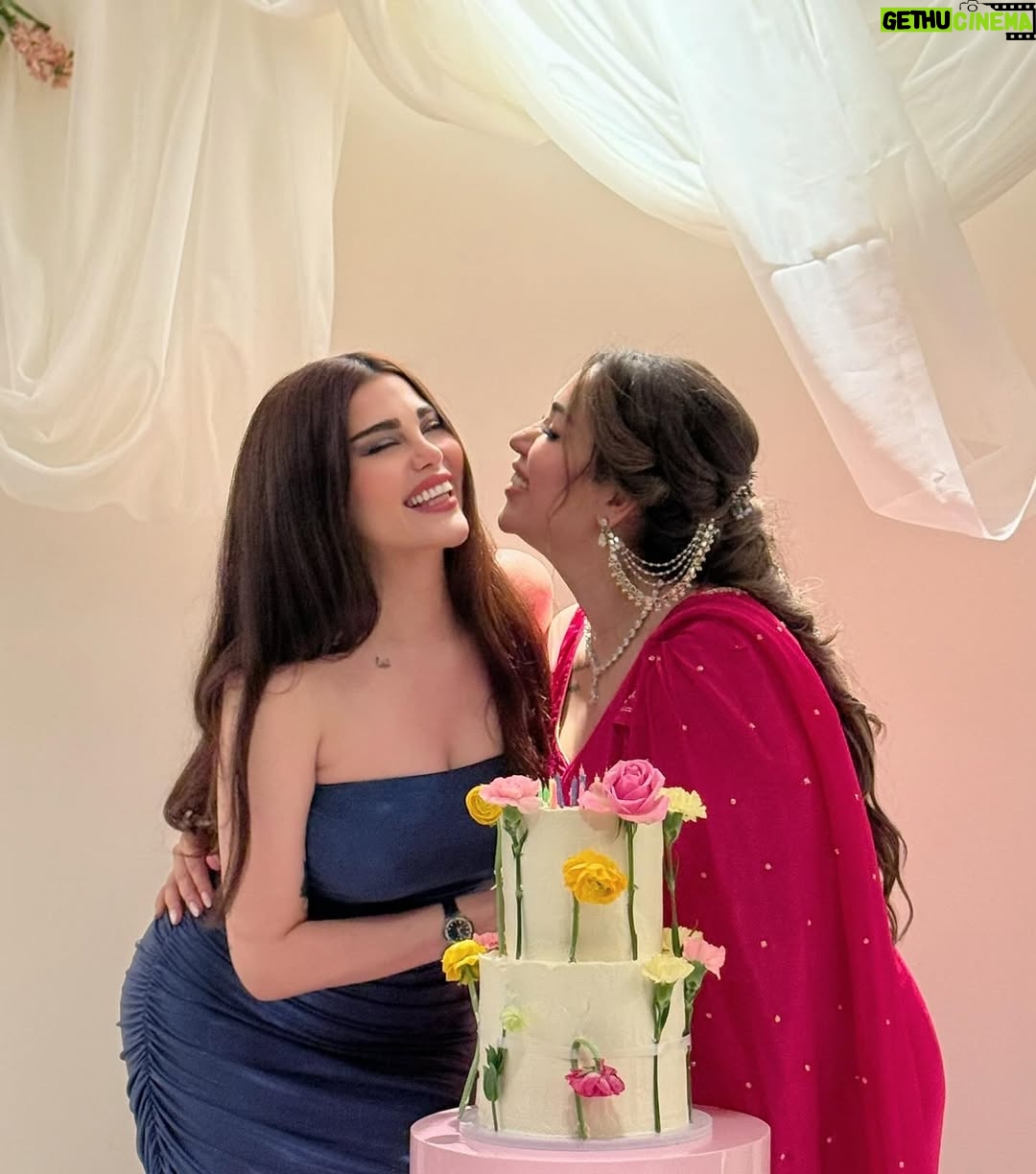 Ahllam - 188.9K Likes - Happy Birthday to an amazing friend who’s not only beautiful on the outside but has the kindest heart. So grateful for all the memories we’ve shared and excited for many more….
You’re truly special!!
Happy birthday my beautiful sanamaaa🎂♥️