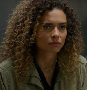 Aisha Jambo Instagram - Se você gosta de tramas repletas de adrenalina, suspense e tensão, a dica é conferir a quarta temporada de A Divisão, que estreou no @globoplay. A série policial mostra como funciona o trabalho da Divisão Antissequestro (DAAS), uma unidade especializada em combater sequestros e crimes violentos. Já estivemos em primeiro lugar como uma das séries mais assistidas desse mês, tá sendo maravilhosa a repercussão e viver este personagem foi um presente. Se você já assistiu, conta aqui nos comentários o que achou, se ainda não viu, não perca!