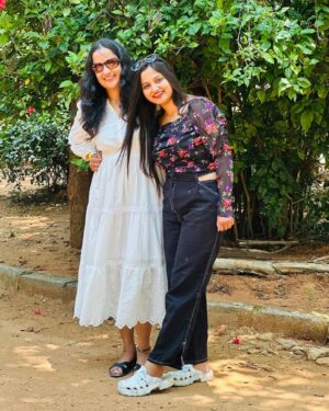 Aishu Iyer Instagram - mom❤️🌸 

#ML