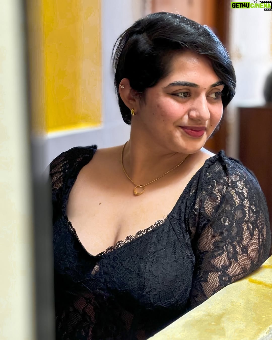 Aishwarya Murali - 63.2K Likes - Somebody's watchin me 😉🖤
.
.
.
.
.
.
#blackdress #blackdresses #explorepage #explorefeed #explorepages #explorepageready #explorepageًًً #bengaluru #bangalore #bangalorediaries #bengalurudiaries #pixiecut #pixiehaircut #shorthairstyles