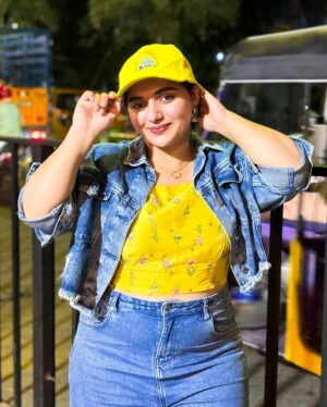 Aishwarya Murali Instagram - yelloved 💛 
.
.
.
.
.
#chennaisuperkings #csk #chepauk #msd #explorefeed #explorepage #explorepages #chennai #cskarmy #cskfans #thala #thalaajith #thaladhoni #sivakartikeyan