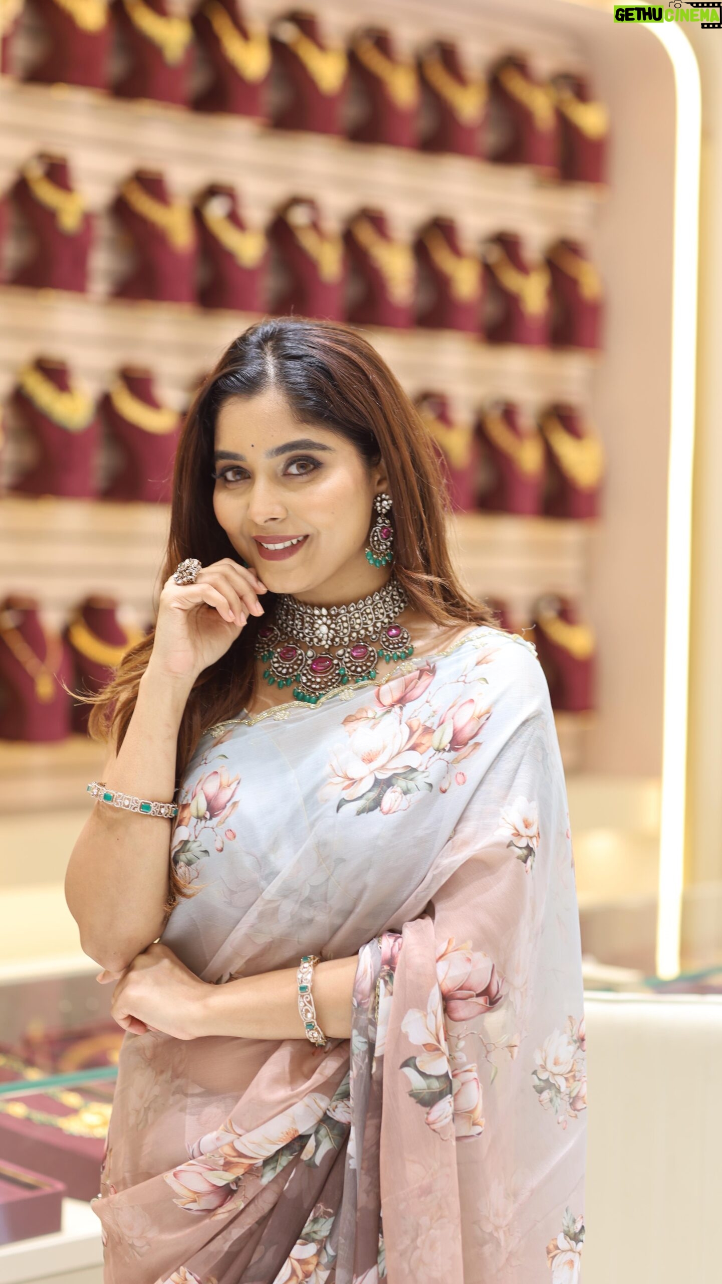 Aishwarya Shindogi - 6.5K Likes - Bangalore, get ready to shine brighter!
Emmadi’s 9th store is opening in Malleshwaram on May 9th, and we’re celebrating with unmissable offers!🤍
From May 9th to May 18th, enjoy:
✨Buy jewellery worth ₹1,00,000 & get a Long Haram worth ₹50,000 FREE
✨Buy jewellery worth ₹50,000 & get a Short Necklace worth ₹25,000 FREE
✨Buy jewellery worth ₹25,000 & get a Coral Nakshi Mala worth ₹12,500 FREE
Mark your calendars—Malleshwaram is about to experience silver like never before!💫
For inquiries, reach out to us on our official WhatsApp 91 8977941939.
📍 Our branches:
Kondapur: 8989421818
Dilsukhnagar: 8977941932
Madanapalle: 9063122902
Malleswaram: 9063122903
Visit our website: https://emmadisilverjewellery.com
Unveil the essence of refined luxury. Explore our exclusive collection – link in bio.
#EmmadiSilverJewellery #DiamondLikeSilver #LuxuryJewellery #TimelessBeauty #TraditionalJewellery #NakshiJewellery #EmmadiSilverJewellery #MegaClearanceSale #SilverJewellery #JewellerySale #Discounts #JewelleryLovers #nakshikundanjewellery #jewelleryshoot #VictorianInspired #TraditionalJewellery