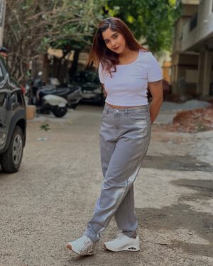 Aishwarya Shindogi Instagram - Bittaku bittaku 😋