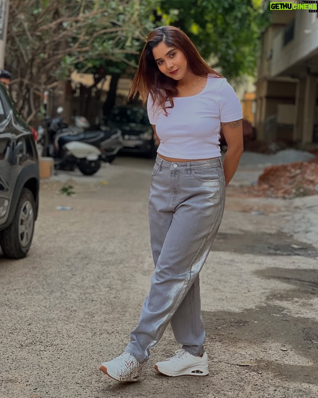 Aishwarya Shindogi - 70.7K Likes - Bittaku bittaku 😋