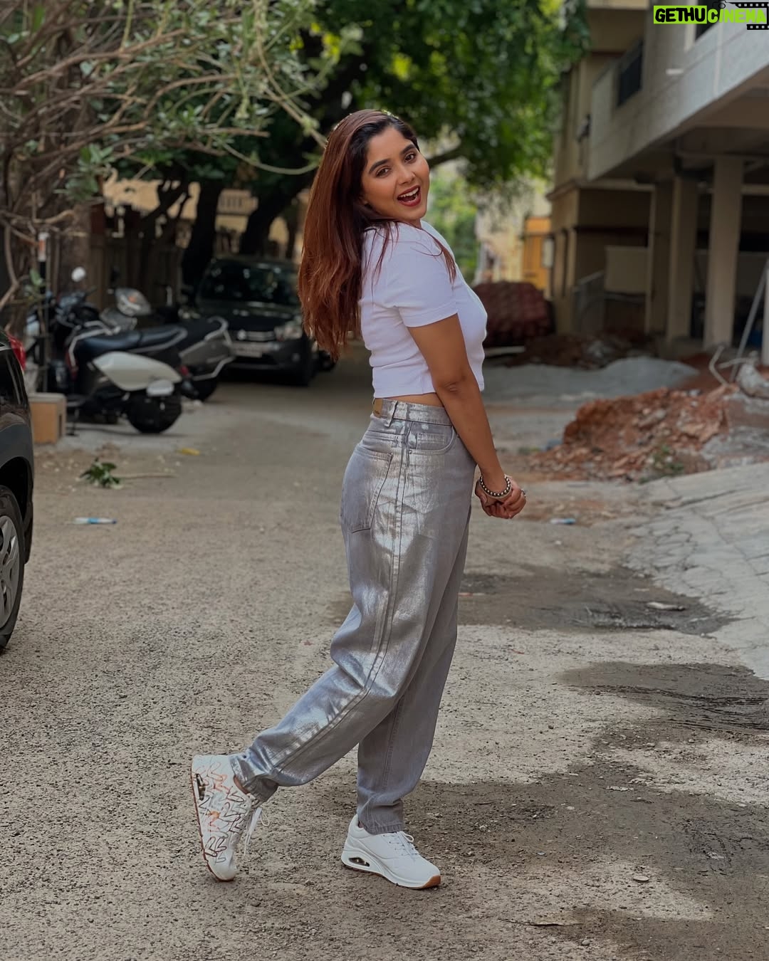 Aishwarya Shindogi - 70.7K Likes - Bittaku bittaku 😋