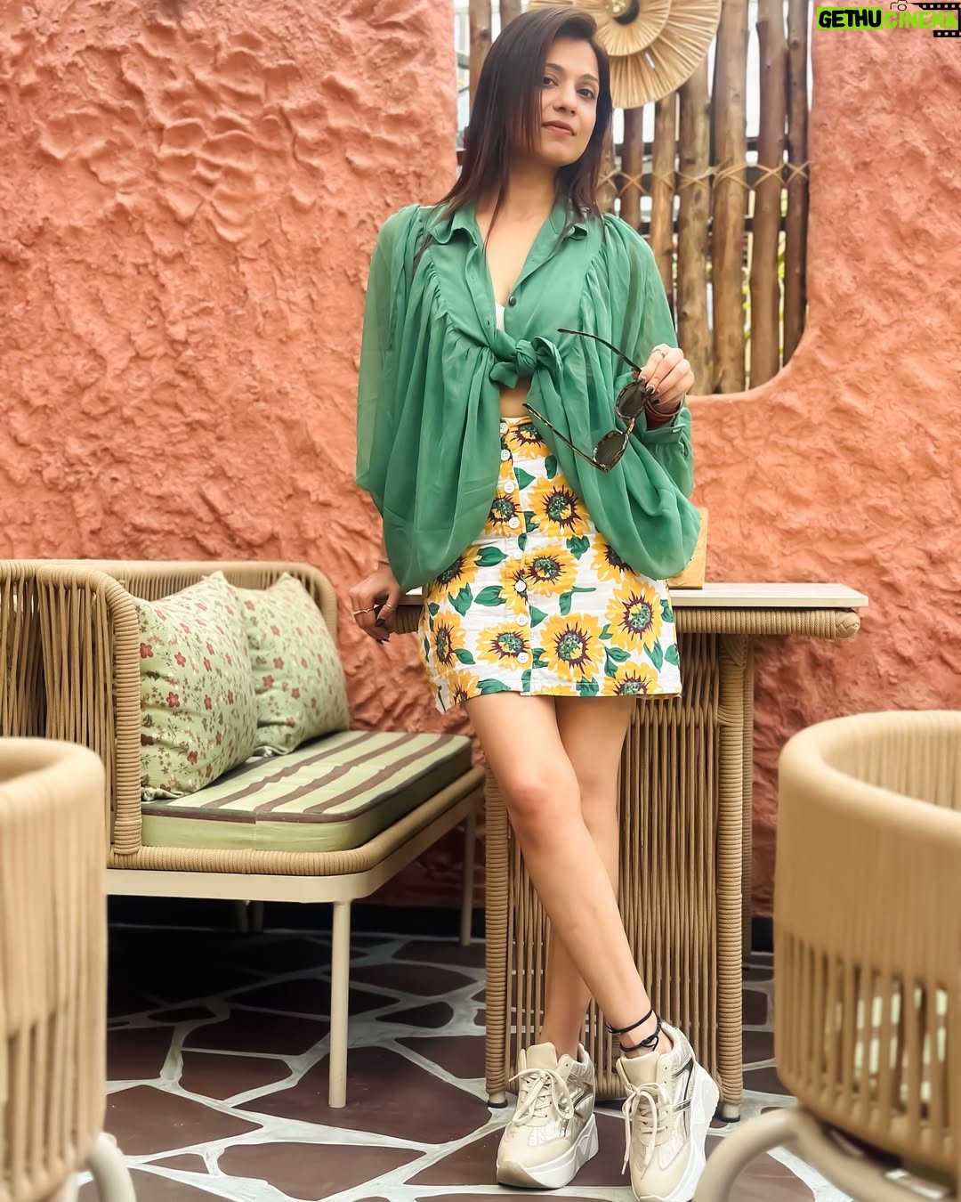 Akanksha Juneja - 1.5K Likes - If you want to shine like a sun , first burn like a sun
#photoshoot #photooftheday #ootd #ootdfashion #outfit #outfitoftheday #look #casual #summer #fashionista #foryou #foryoupage #explore #explorepage #exploremore #trend #trendy #trendingnow #trending #viral #viralpost #actress #akankshajuneja