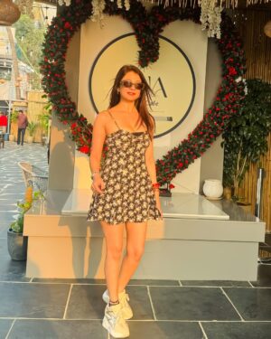 Akanksha Juneja Instagram - Every sunset is an opportunity to reset 💃🥰

Wearing @pamwworldlive 

#photoshoot #photooftheday #photography #collabration #ootd #outfit #outfitoftheday  #sunset  #look #fashionista #casual #fashiongram #viral #viralpost #foryou #foryoupage #explore #exploremoreً #trend #trendy #actres #akankshajuneja