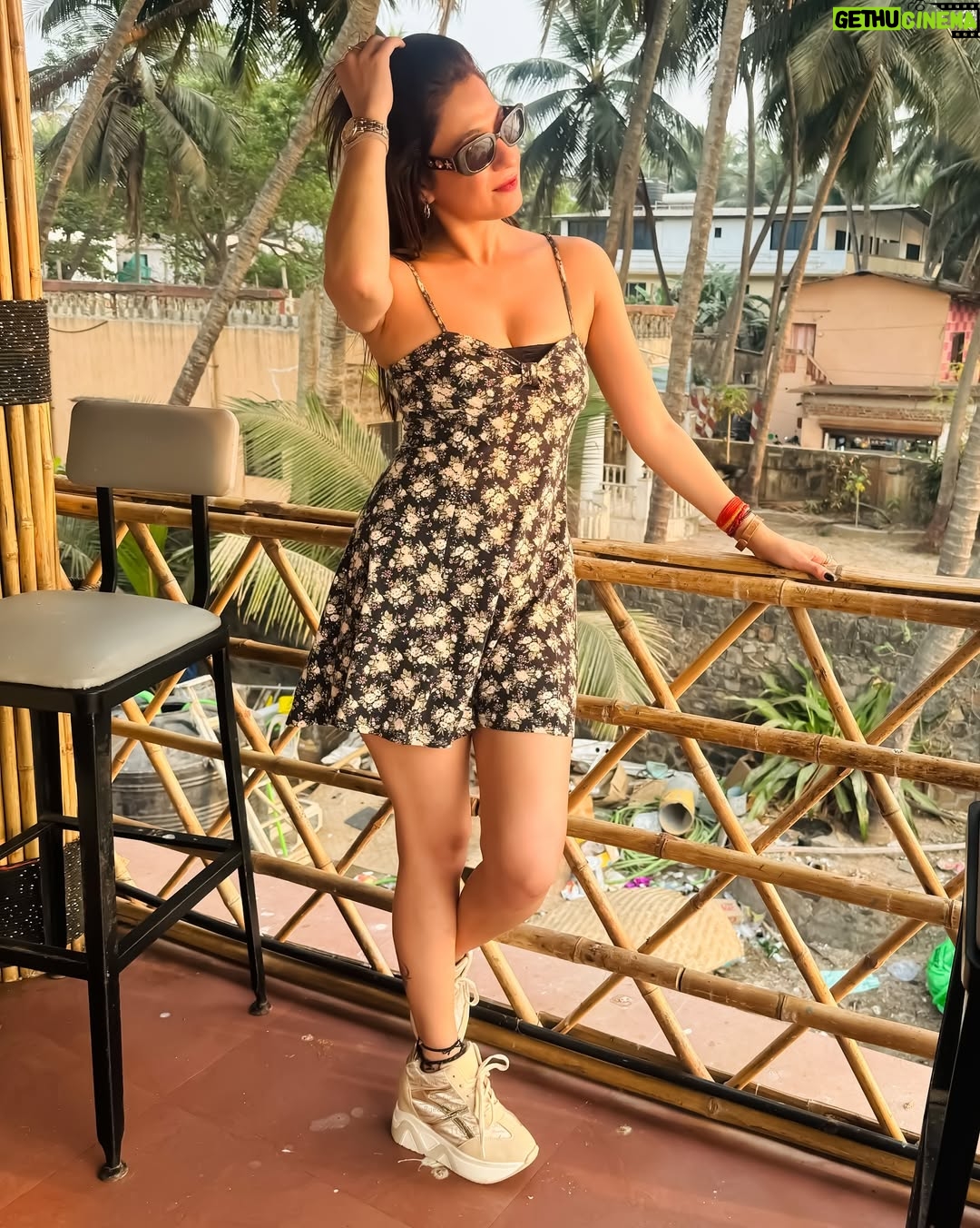 Akanksha Juneja - 1.2K Likes - Every sunset is an opportunity to reset 💃🥰
Wearing @pamwworldlive
#photoshoot #photooftheday #photography #collabration #ootd #outfit #outfitoftheday #sunset #look #fashionista #casual #fashiongram #viral #viralpost #foryou #foryoupage #explore #exploremoreً #trend #trendy #actres #akankshajuneja