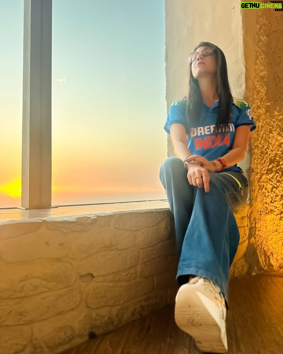 Akanksha Juneja - 3 Likes - Meet me where the sky touches the sea ☺️
#instaphoto #photooftheday #sunset #mood #foryou #foryoupage #explore #explorepage #exploremore #trends #trendy #trend #india #cricket #cricketlover #viral #viralpost #picture #actress #akankshajuneja