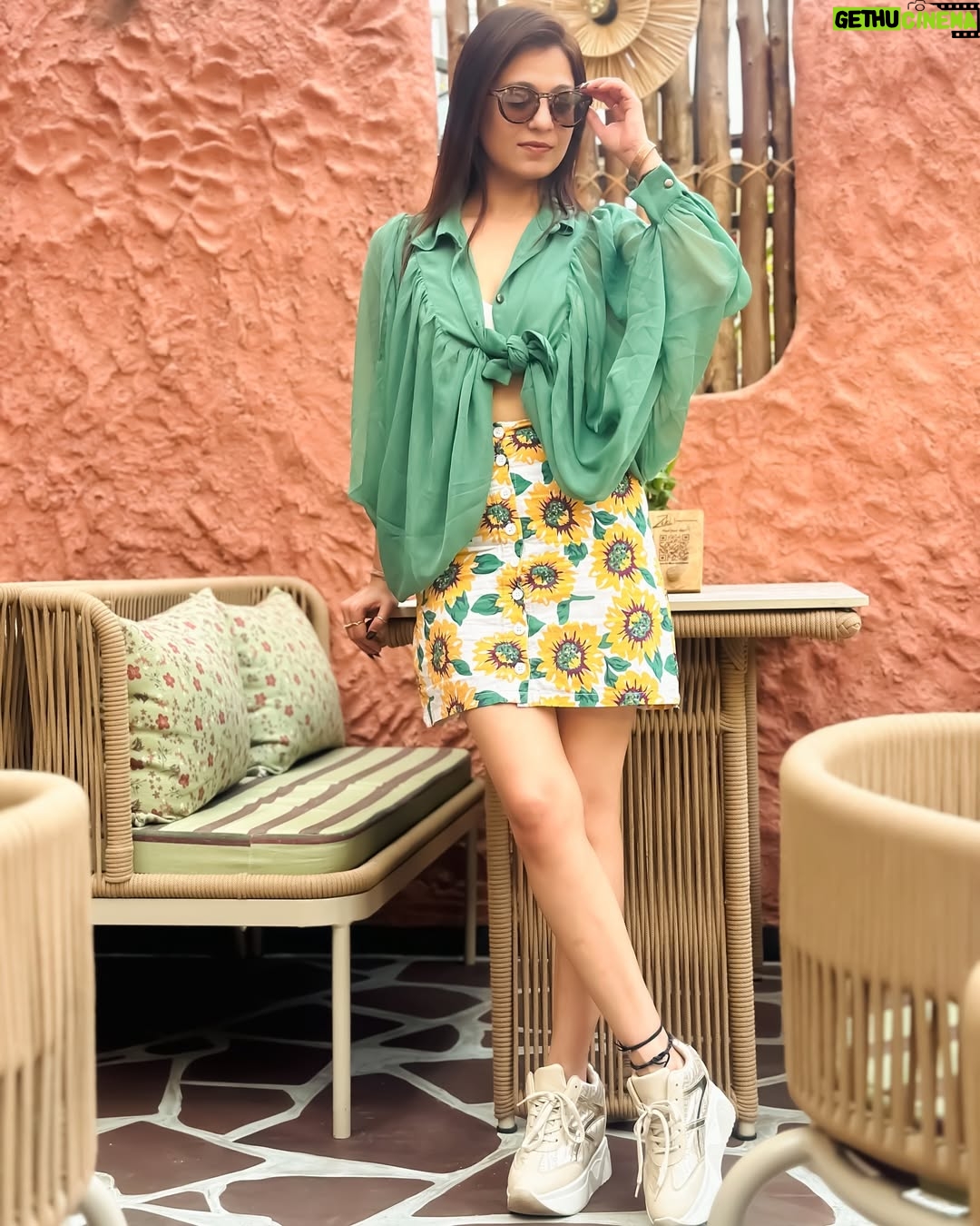 Akanksha Juneja - 1.5K Likes - If you want to shine like a sun , first burn like a sun
#photoshoot #photooftheday #ootd #ootdfashion #outfit #outfitoftheday #look #casual #summer #fashionista #foryou #foryoupage #explore #explorepage #exploremore #trend #trendy #trendingnow #trending #viral #viralpost #actress #akankshajuneja