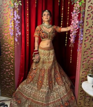 Akanksha Juneja Instagram - Counting days till forever starts 🥰

Makeup @faceartistrybynehanarang @neha.narang4 
Hair @artistry_by_akanksha 
Costume and jewellery @rent_your_wardrobee 

#photooftheday #photography #photoshoot #bride #bridalmakeup #collaboration #look #outfit #ootd #ootdfashion #indianbride #foryou #instagood #foryoupage #explore #explorepage #trend #viral #viralpost #actress #akankshajuneja