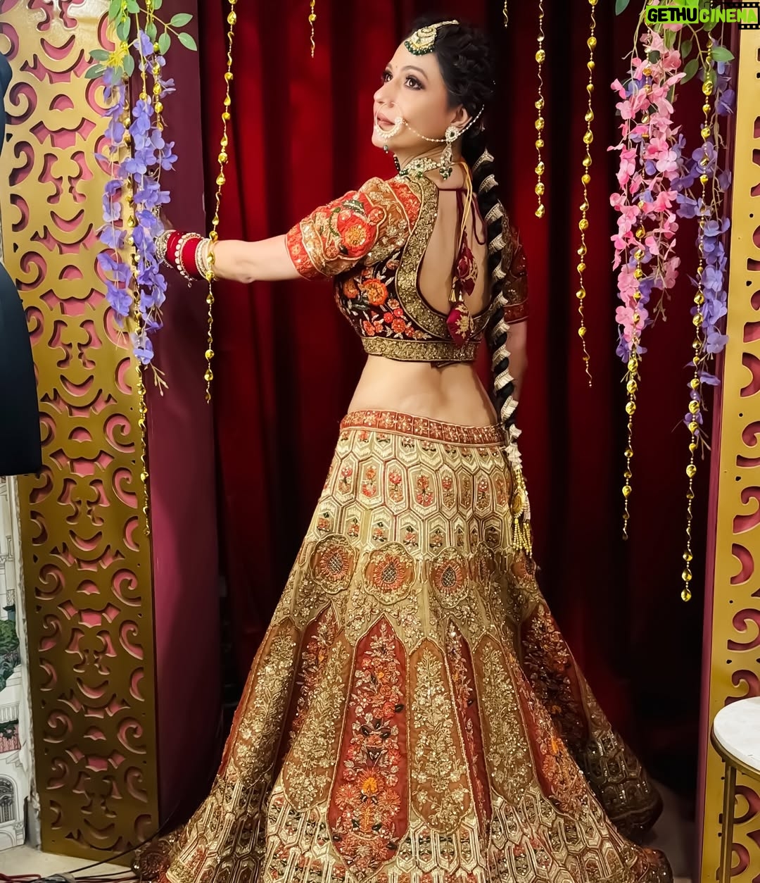 Akanksha Juneja - 3 Likes - Counting days till forever starts 🥰
Makeup @faceartistrybynehanarang @neha.narang4
Hair @artistry_by_akanksha
Costume and jewellery @rent_your_wardrobee
#photooftheday #photography #photoshoot #bride #bridalmakeup #collaboration #look #outfit #ootd #ootdfashion #indianbride #foryou #instagood #foryoupage #explore #explorepage #trend #viral #viralpost #actress #akankshajuneja