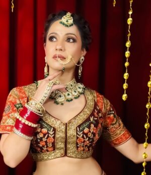 Akanksha Juneja Instagram - Counting days till forever starts 🥰

Makeup @faceartistrybynehanarang @neha.narang4 
Hair @artistry_by_akanksha 
Costume and jewellery @rent_your_wardrobee 

#photooftheday #photography #photoshoot #bride #bridalmakeup #collaboration #look #outfit #ootd #ootdfashion #indianbride #foryou #instagood #foryoupage #explore #explorepage #trend #viral #viralpost #actress #akankshajuneja