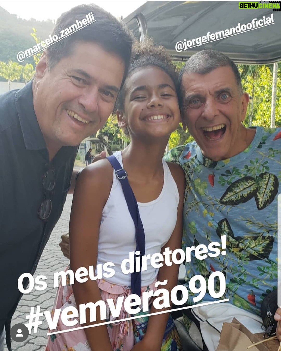 Alana Cabral - 1.4K Likes - Celebrando hoje os 60 anos da dona Glô @tvglobo !
Queria conseguir demonstrar em um post o quanto sou grata por ter crescido dentro de um lugar tão especial, que fez parte da minha evolução como atriz e como pessoa… Mas só a Alana de 8/9 aninhos sabe o que foi ver seus sonhos sendo concretizados com tanto respeito e amor!
Sou grata a todas amizades, ensinamentos e portas que foram abertas para que eu pudesse conquistar meus objetivos❤️
Feliz 60 anos, amei participar dos últimos 10🫶🏽
