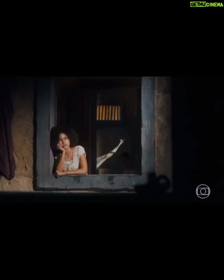 Alana Cabral - 1.4K Likes - Celebrando hoje os 60 anos da dona Glô @tvglobo !
Queria conseguir demonstrar em um post o quanto sou grata por ter crescido dentro de um lugar tão especial, que fez parte da minha evolução como atriz e como pessoa… Mas só a Alana de 8/9 aninhos sabe o que foi ver seus sonhos sendo concretizados com tanto respeito e amor!
Sou grata a todas amizades, ensinamentos e portas que foram abertas para que eu pudesse conquistar meus objetivos❤️
Feliz 60 anos, amei participar dos últimos 10🫶🏽