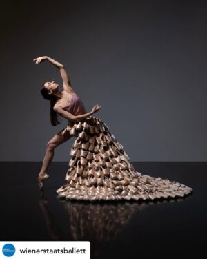 Alessandra Ferri Instagram - Posted @withregram • @wienerstaatsballett MATINEE FOR THE 2025/26 SEASON
On 13 April, @alessandraferriofficial_ will present her first season as director of the Vienna State Ballet as part of the season presentation hosted by director Bogdan Roščić! Free tickets can be booked online from 1 April!
For ALL members of❗️Freundeskreis Wiener Staatsballett❗️:
You can secure your favourite seats for the Matinee before anyone else from 28 March!
Not yet a member? Then become a member now and support one of the most important ballet companies in Europe as a Friend of the Vienna State Ballet and enjoy special benefits at the same time:
🔹Presale rights for all ballet performances in 2025/26 from 14 April, 10 am, online
🔹Exclusive open rehearsals and artist talks
🔹Participation in movement classes
🔹Regular newsletter – with line-ups and news even before the official release
🔹More benefits, the full programme and all funding opportunities here: https://www.wiener-staatsoper.at/fksb
 
Photo: Amber Hunt