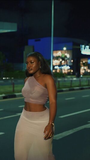 Alex Asogwa Instagram - ICE 🧊🥶.
Naturally bodying it. Ada Nna na nne ya. 🦋
.
.
It’s the first day of the last month in 2024. Energy for the month because a lot has happened and I’m still here. I said something is coming and I’m excited. 💃🏽
Accessories @nonye_official
🎥 @nosatemz