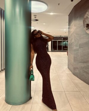 Alex Asogwa Instagram - Are we gonna act like I’m not bursting your heads on this Alex Unusual’s internet 💅🏾 ☺️ ?