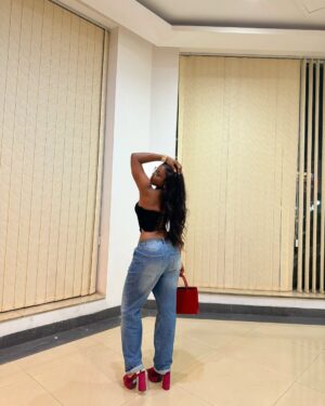 Alex Asogwa Instagram - All that glitters is Alex Unusual. Take it or leave it. 🦋.
