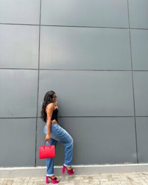 Alex Asogwa Instagram - All that glitters is Alex Unusual. Take it or leave it. 🦋.