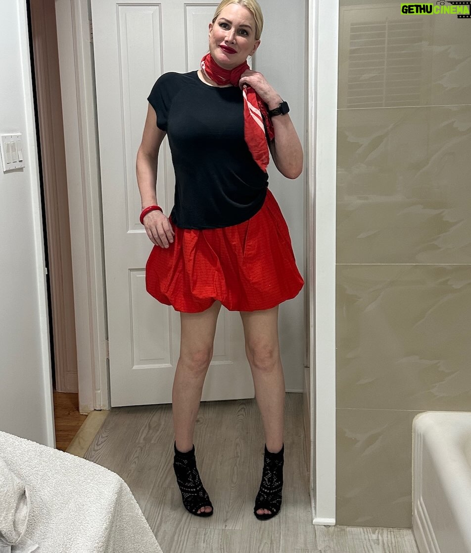 Alice Evans - 3.3K Likes - Felt cute ( I mean, searched through the last two years of photos desperately looking for something to resemble ‘cute’)
Might delete later. 🤣
Have a wonderful weekend each and every one of you. 😊
#Happytimes
#datenight
#secrets
#ornot
#feltcute
#feltcitemightdeletelater
#potd
#insta
#bts
#newman
#fashion
#love
#happyweekendmyloves
#letsseewhathappens
#help🤣