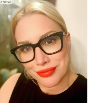 Alice Evans Instagram - Felt cute ( I mean, searched through the last two years of photos desperately looking for something to resemble ‘cute’) 

Might delete later. 🤣

Have a wonderful weekend each and every one of you. 😊

#Happytimes
#datenight
#secrets
#ornot
#feltcute 
#feltcitemightdeletelater 
#potd 
#insta 
#bts 
#newman 
#fashion 
#love 
#happyweekendmyloves 
#letsseewhathappens 
#help🤣
