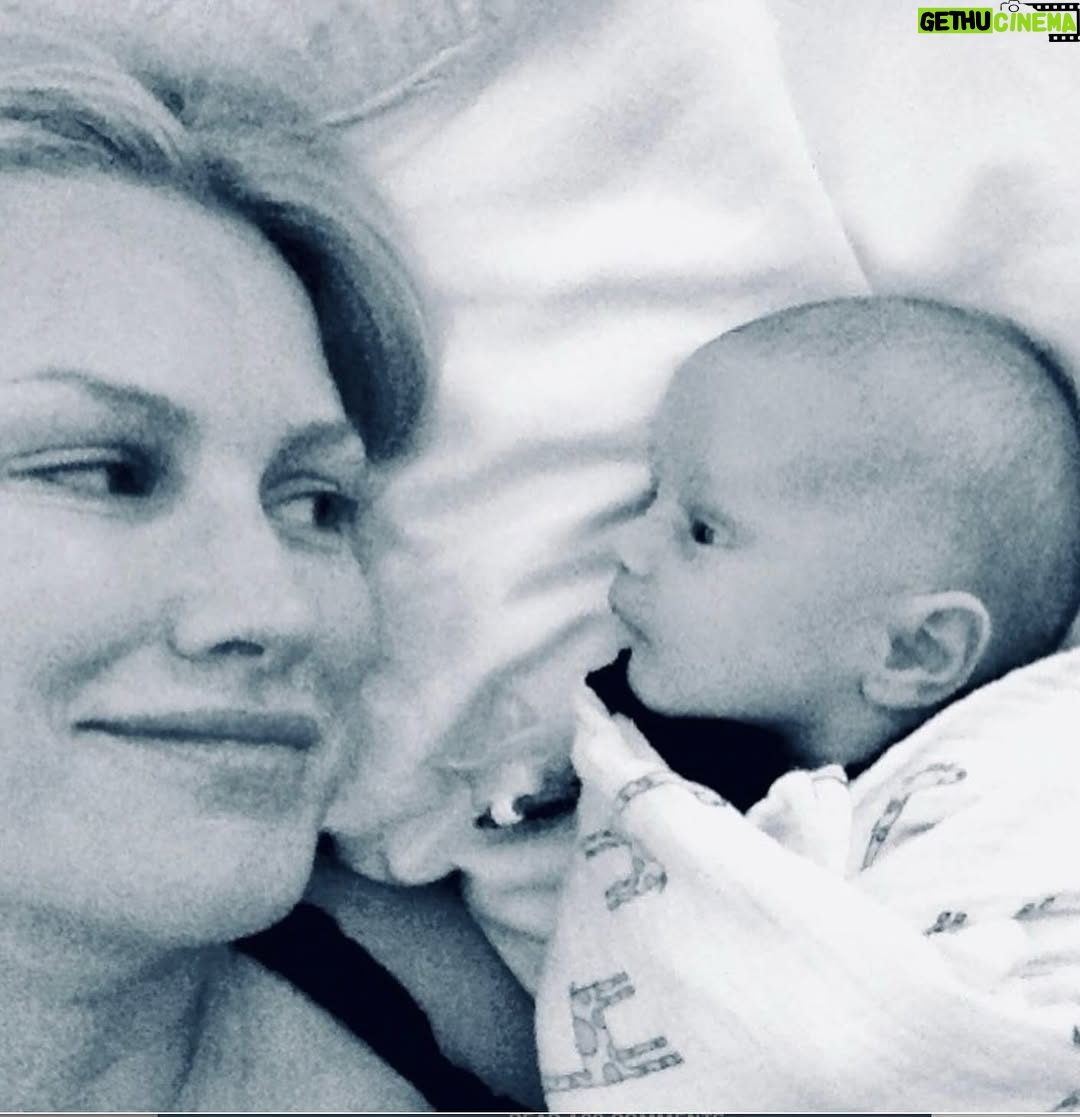 Alice Evans - 3.1K Likes - My phone sending me some crazy wonderful memories tonight! 😍
#september #september2013 #baby #👶