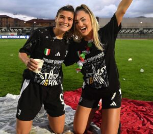 Alisha Lehmann Instagram - Champiooooooonssssss 🤍🖤
