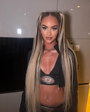 Alisha Lehmann Instagram - 🖤