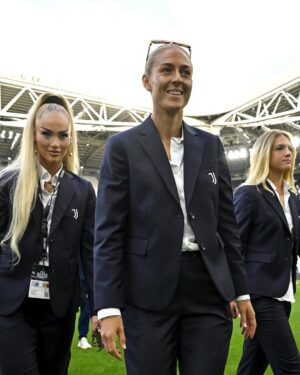 Alisha Lehmann Instagram - To my team: I’m so proud of every single player, the personalities we have and all the work we‘ve put into the trainings and games. We grew as a team and we won as a team. We got incredible players and we always play for each other. To be part of this amazing journey and team is just a great feeling, we are one. We are JUVENTUS, we are YOUTH and we are TOGETHER. FINO ALLA FINE ALL TOGETHER. Now we focus on the Cup final next weekend, together we make dreams come true 🤍🖤