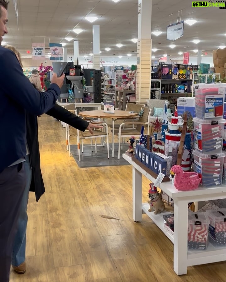 Alisyn Camerota - 1K Likes - So, i thought we were going to @homegoods to find a bookcase for our Sanity studio. Clearly @davebriggstv had other plans. Little did I know he considers this place his nirvana. We never did get a bookcase, but hey, we did find a giant pizza totem…or something.
#sanity #studiodecor #homegoods