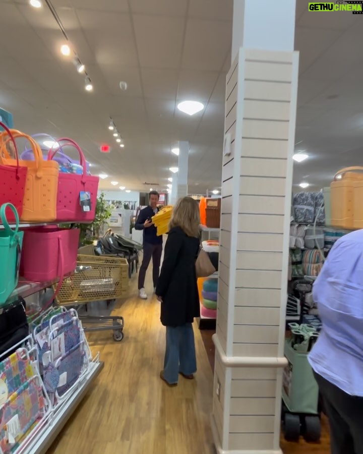 Alisyn Camerota - 1K Likes - So, i thought we were going to @homegoods to find a bookcase for our Sanity studio. Clearly @davebriggstv had other plans. Little did I know he considers this place his nirvana. We never did get a bookcase, but hey, we did find a giant pizza totem…or something.
#sanity #studiodecor #homegoods