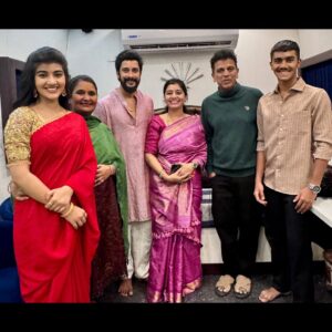 Amrutha Prem Instagram - ನಮ್ಮ ಹೊಸ ಚಿತ್ರದ ಮುಹೂರ್ತ ❤️✨
ನಿಮ್ಮ ಪ್ರೀತಿ ಪ್ರೋತ್ಸಾಹ ಇರಲಿ🤗🌻.
Feeling truly grateful to @geethapictures and @nimmashivarajkumar sir for this incredible opportunity🙏🏻❤️. I’m thrilled to be playing the female lead in #Pabbar, and we officially began this exciting journey with today’s muhurtha.
A heartfelt thank you to @sandeep_sunkada sir, director of #Shakhahaari, for entrusting me with this role. @dheerenrk, playing the male lead—congratulations! The poster looks absolutely stunning✨. I feel immensely blessed to be working alongside such a talented team, and we’re committed to bringing a memorable theatre experience to all of you.
We humbly seek your love, support, and blessings as we embark on this new chapter.
❤️