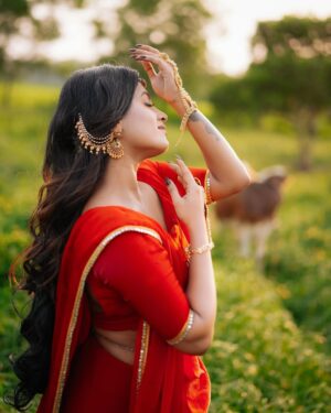 Amrutha Saju Instagram - Radhika🦚

📸 @kunjippaaru 
Mua: @pearlbeautyconsultant 
Jewel: @goldencup_rental_jewellery